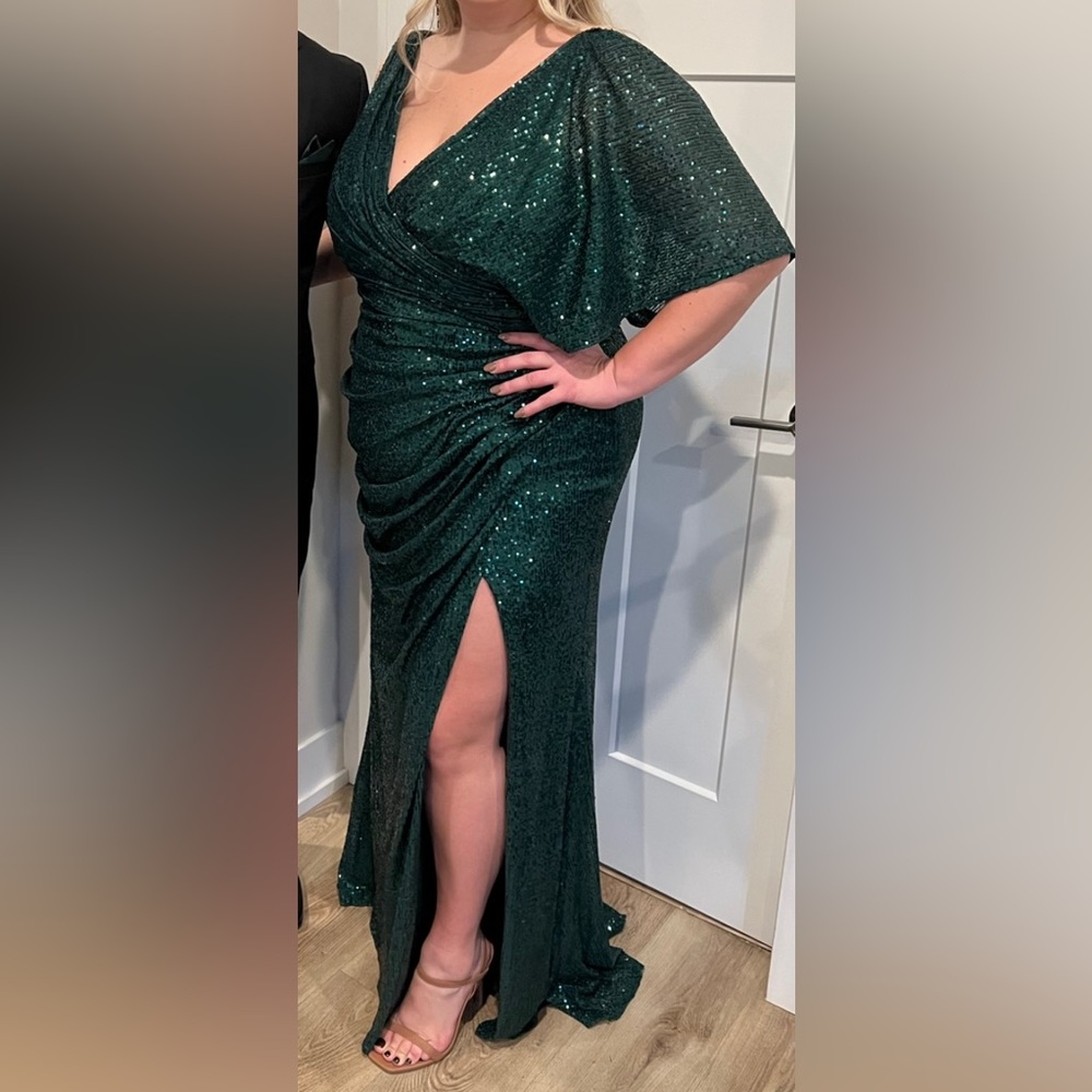 Mac Duggal Emerald sequin gown